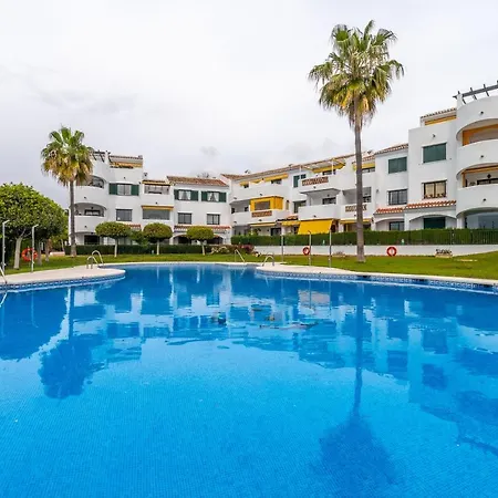 Pueblo El Jardin! Family Friendly Contemporary With Ecellent Location